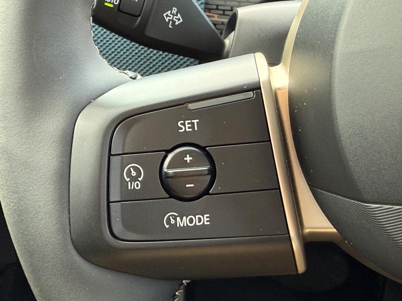 MINI Countryman Vehicle Image 16