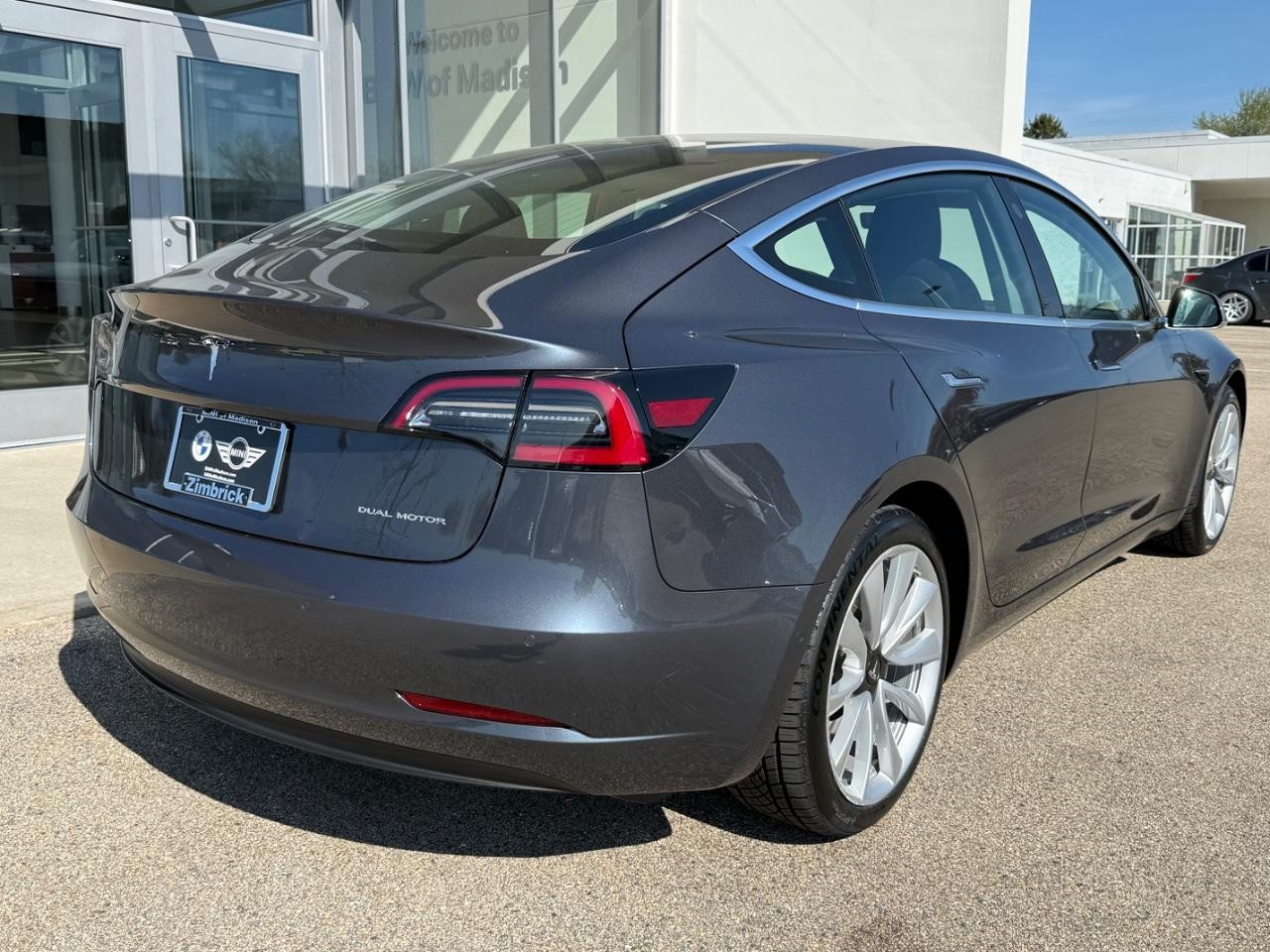 Tesla Model 3 Vehicle Image 03