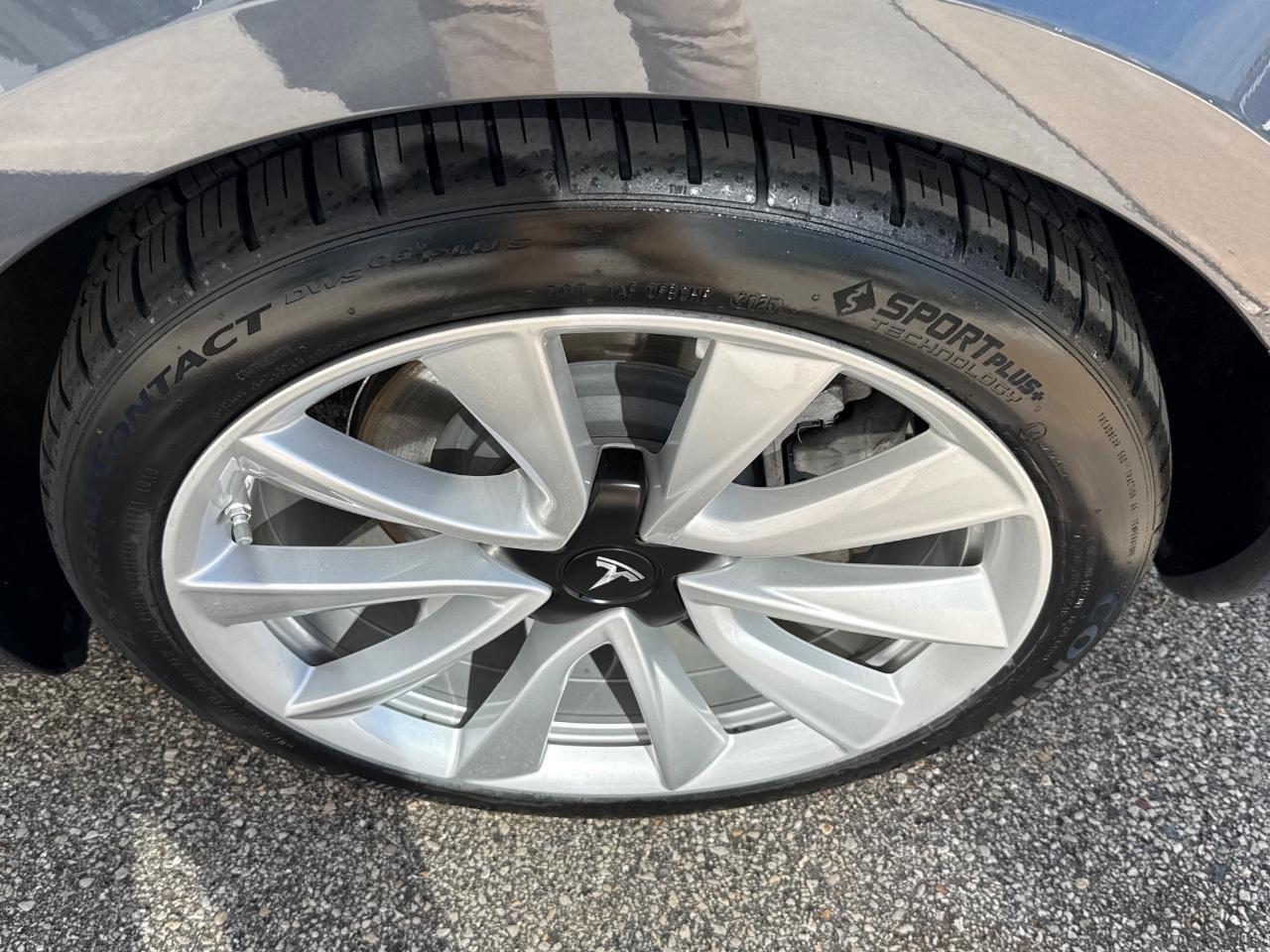 Tesla Model 3 Vehicle Image 07