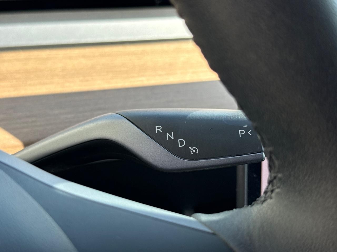 Tesla Model 3 Vehicle Image 17