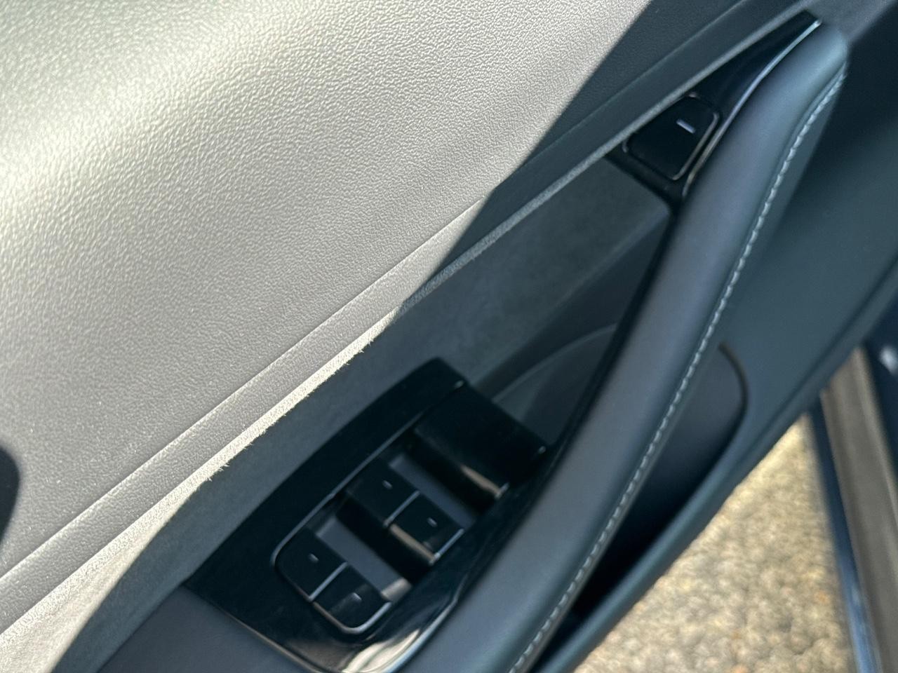Tesla Model 3 Vehicle Image 20