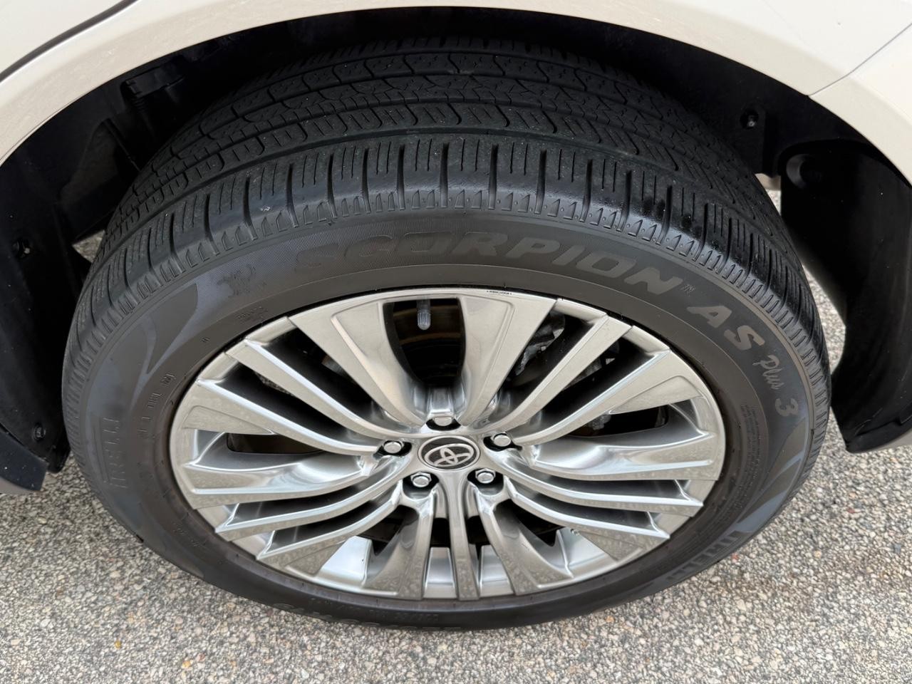 Toyota Venza Vehicle Image 07