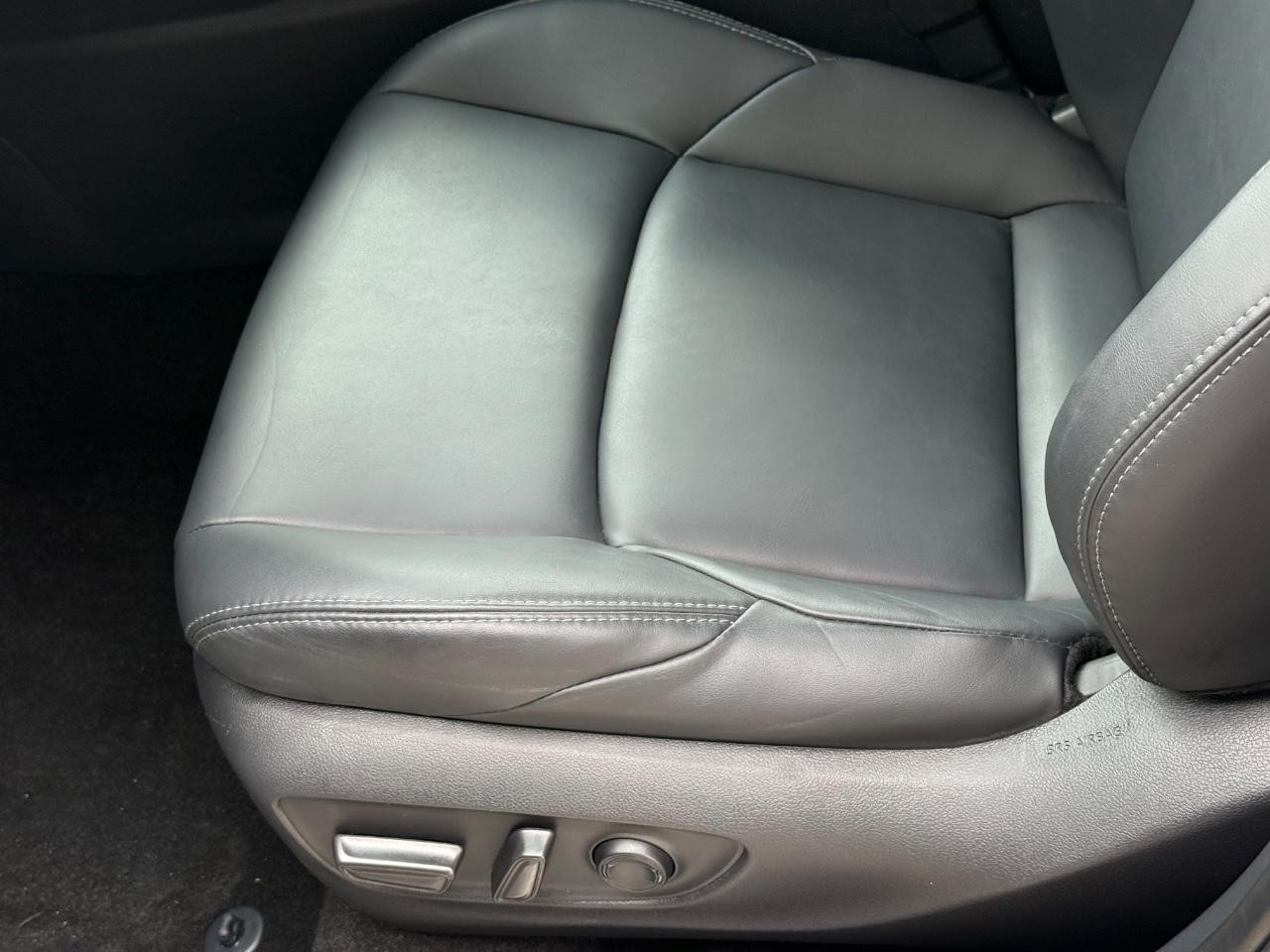 Toyota Venza Vehicle Image 22