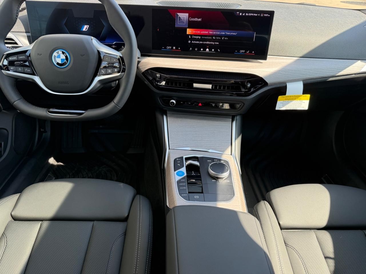 BMW i4 Vehicle Image 06