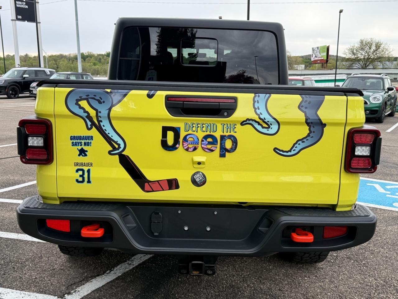 Jeep Gladiator Vehicle Image 04