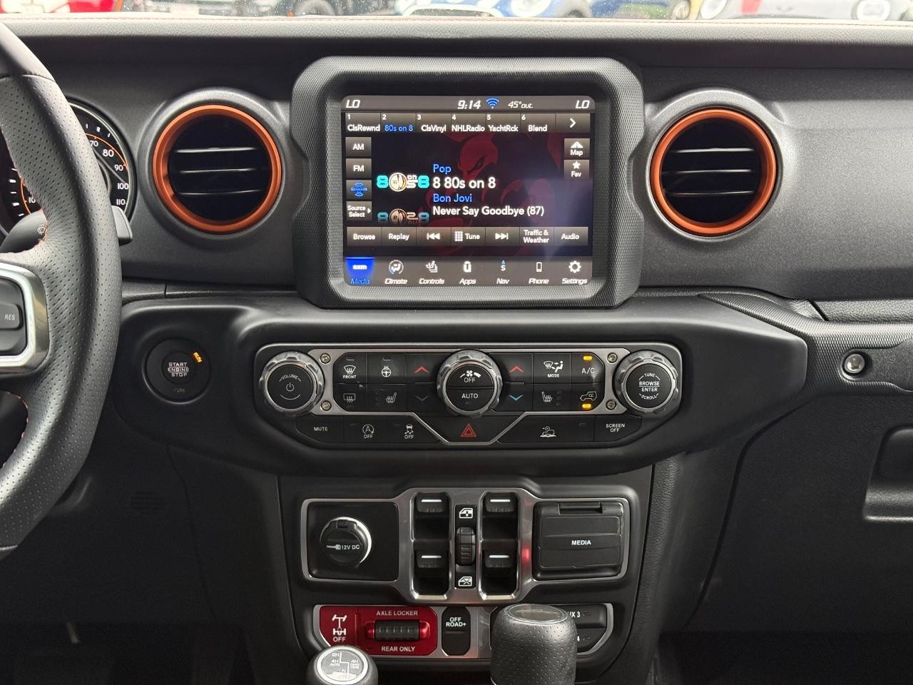 Jeep Gladiator Vehicle Image 12