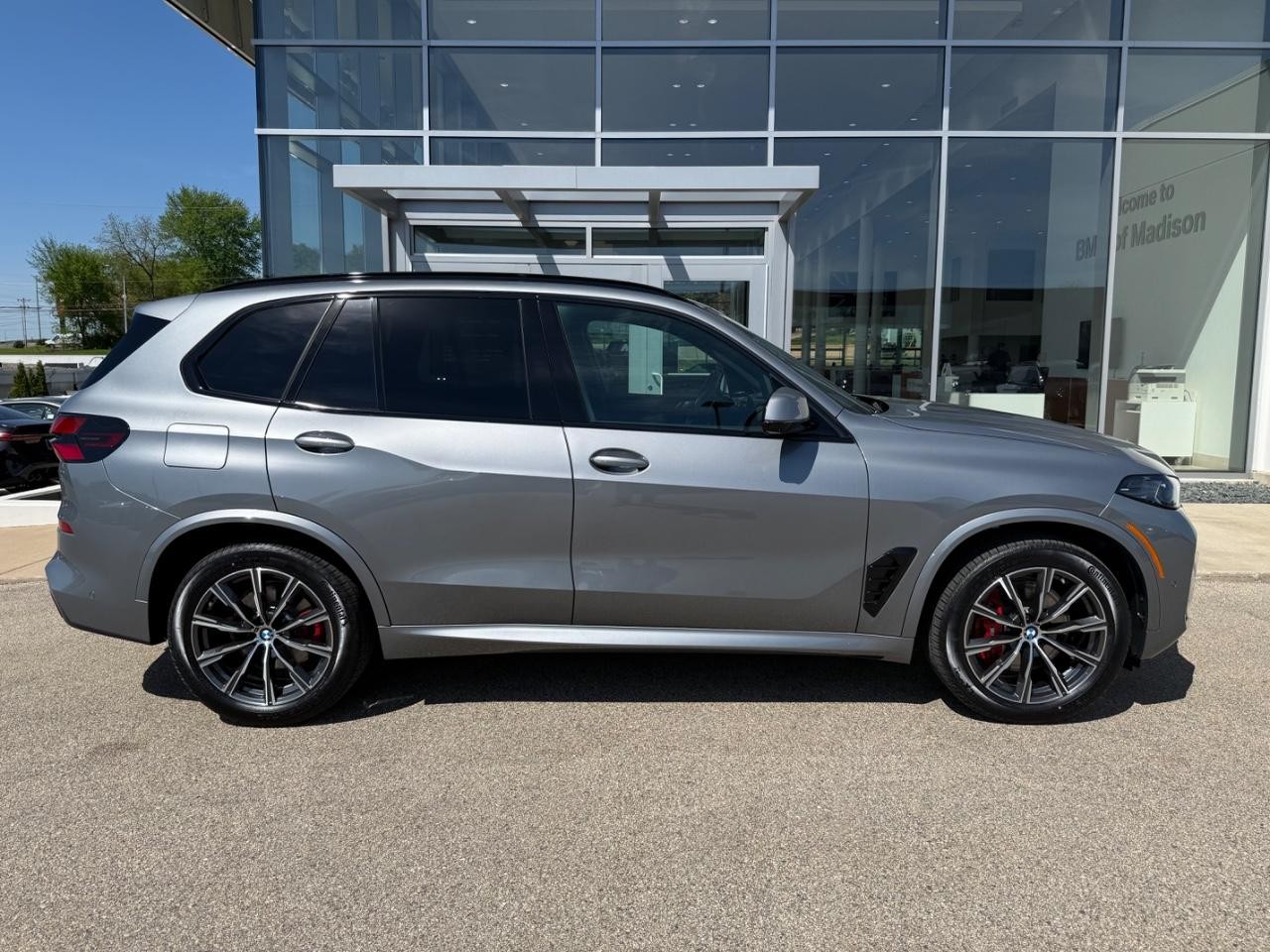 BMW X5 Vehicle Image 02