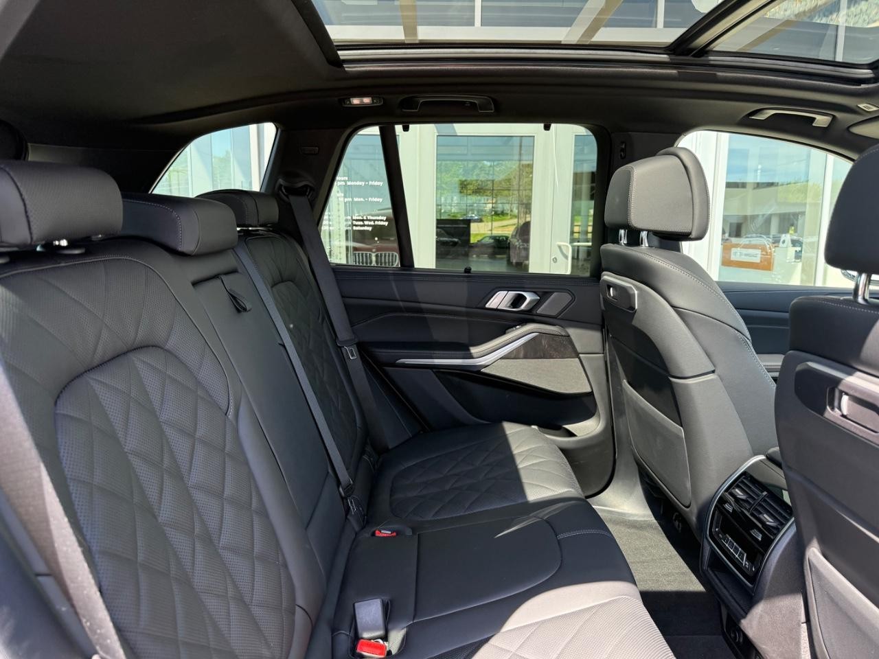 BMW X5 Vehicle Image 10