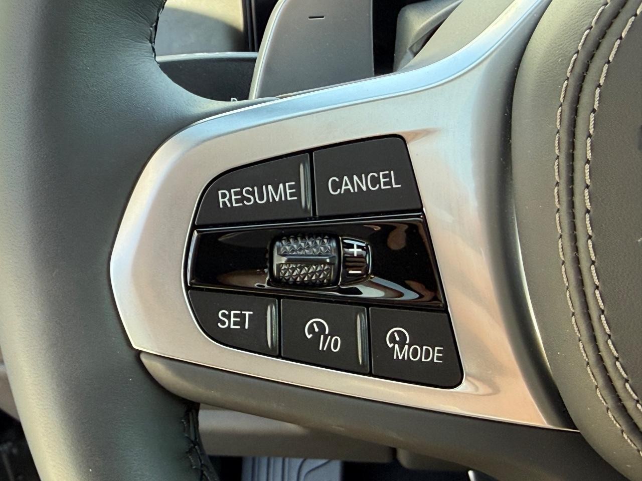 BMW X5 Vehicle Image 17