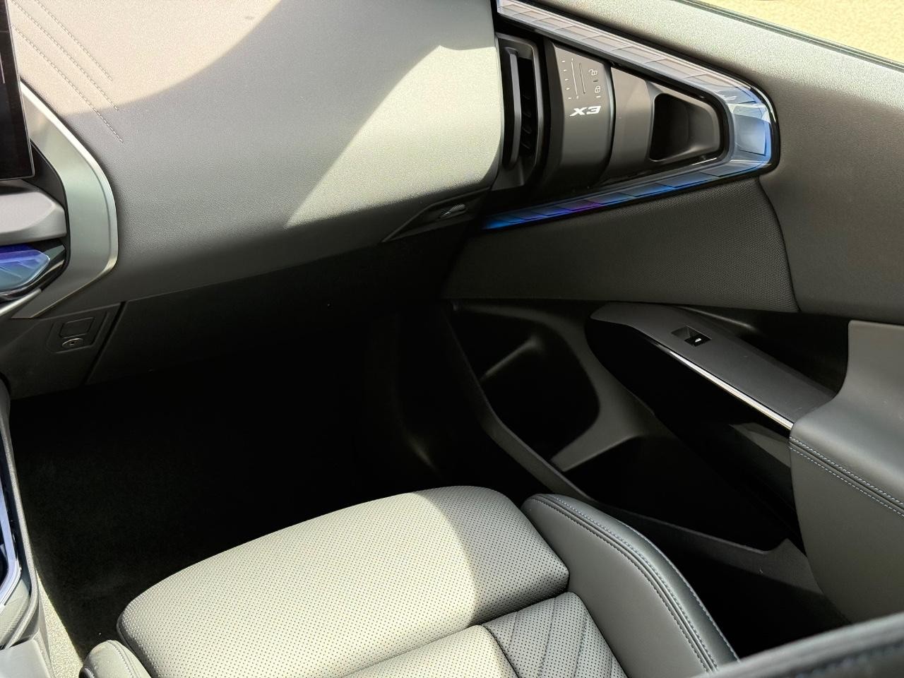 BMW X3 Vehicle Image 14