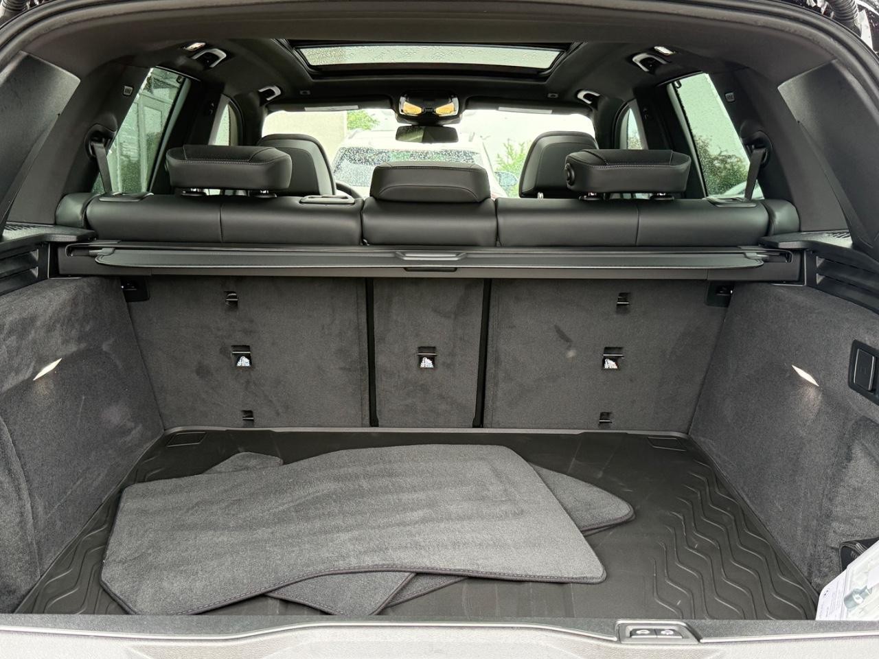 BMW X5 Vehicle Image 05
