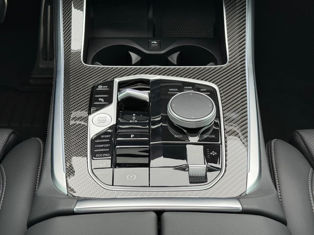 BMW X5 Vehicle Image 13