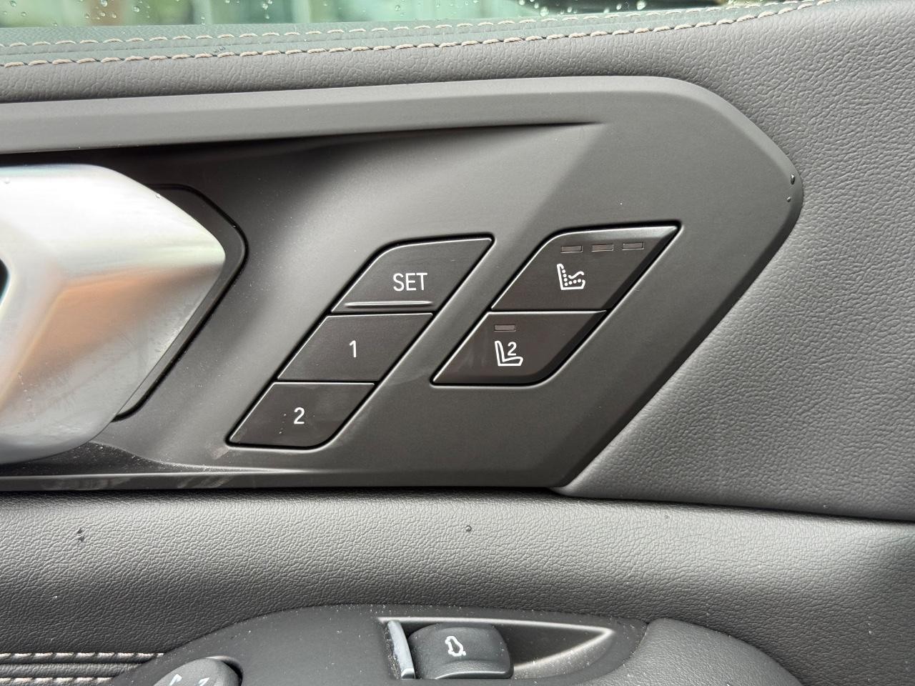 BMW X5 Vehicle Image 16