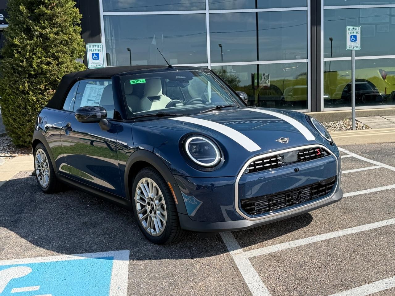 MINI Convertible Vehicle Image 05