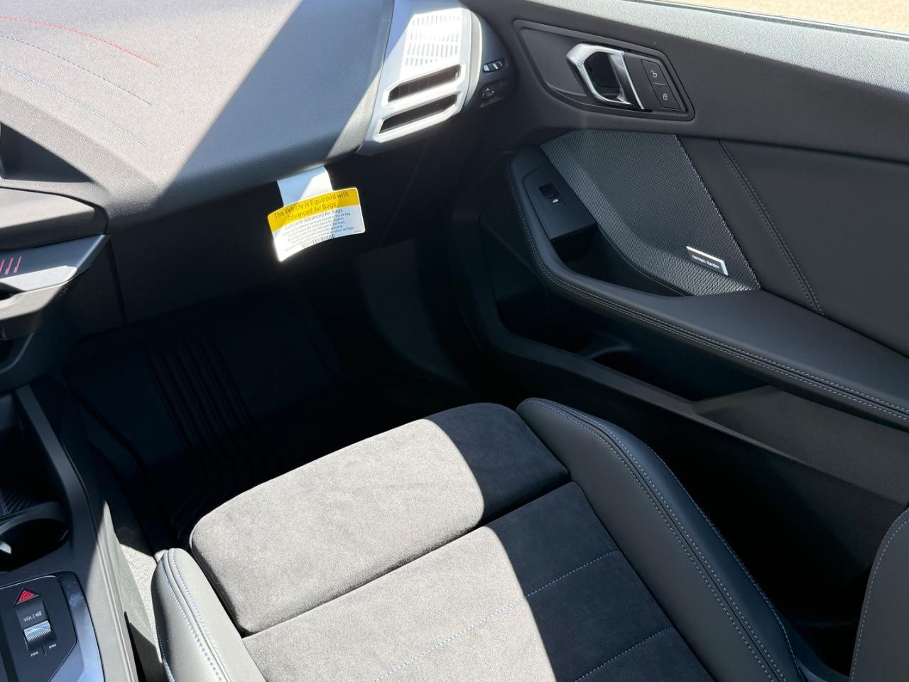 BMW 2 Series Vehicle Image 10