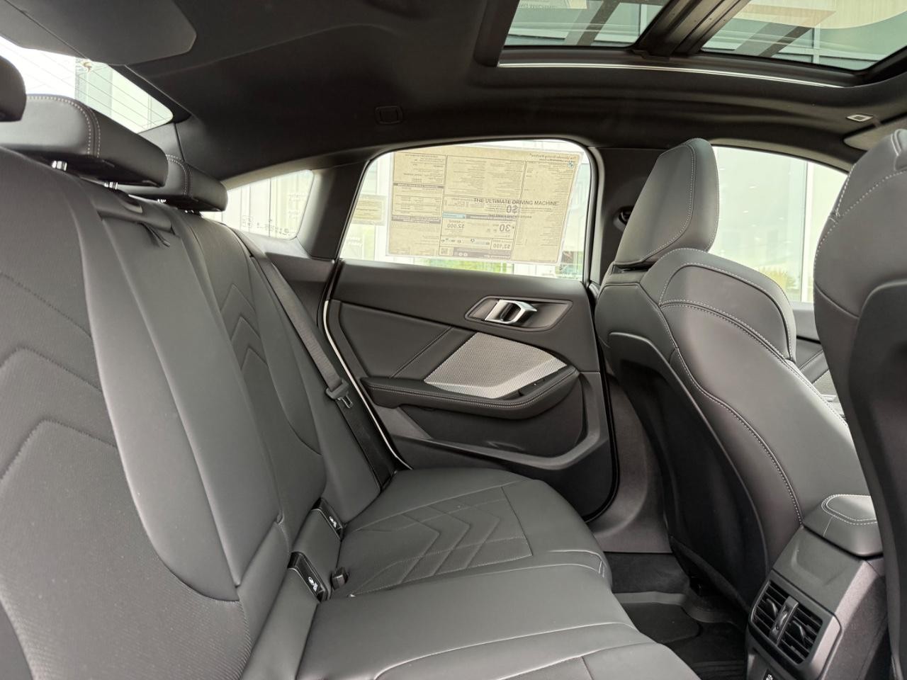 BMW 2 Series Vehicle Image 05