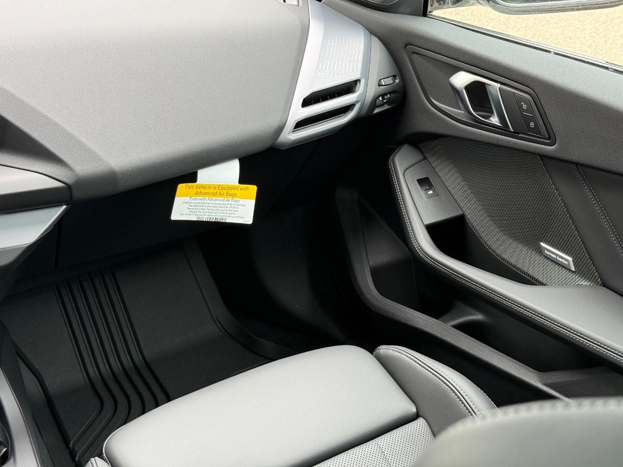 BMW 2 Series Vehicle Image 10
