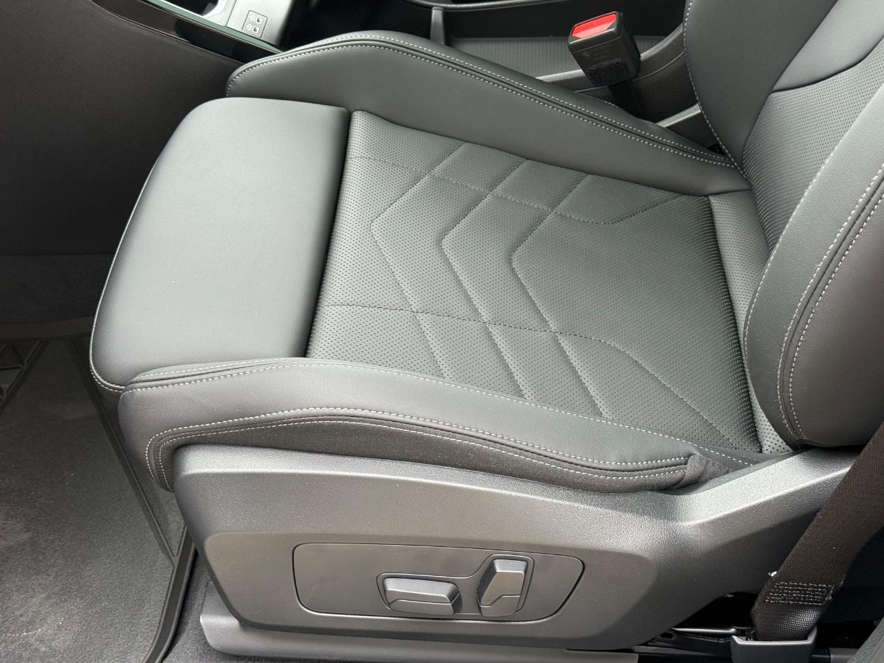 BMW X2 Vehicle Image 17