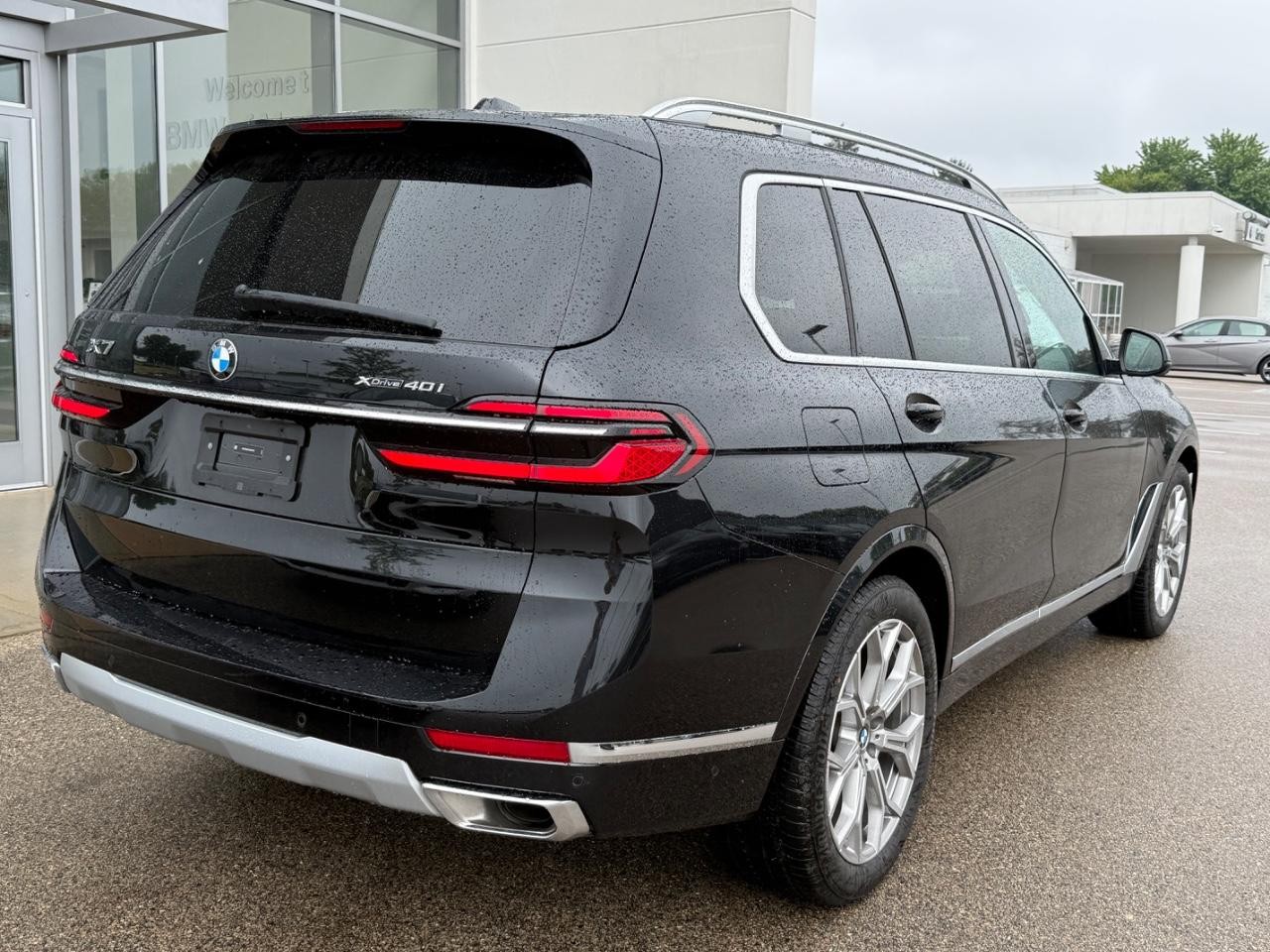 BMW X7 Vehicle Image 03