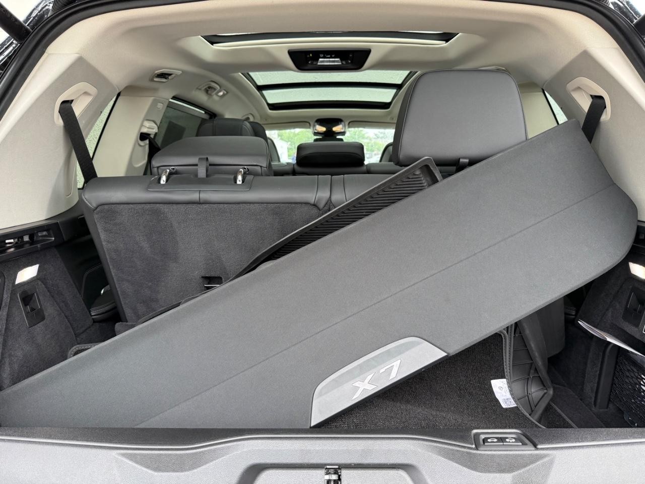 BMW X7 Vehicle Image 05