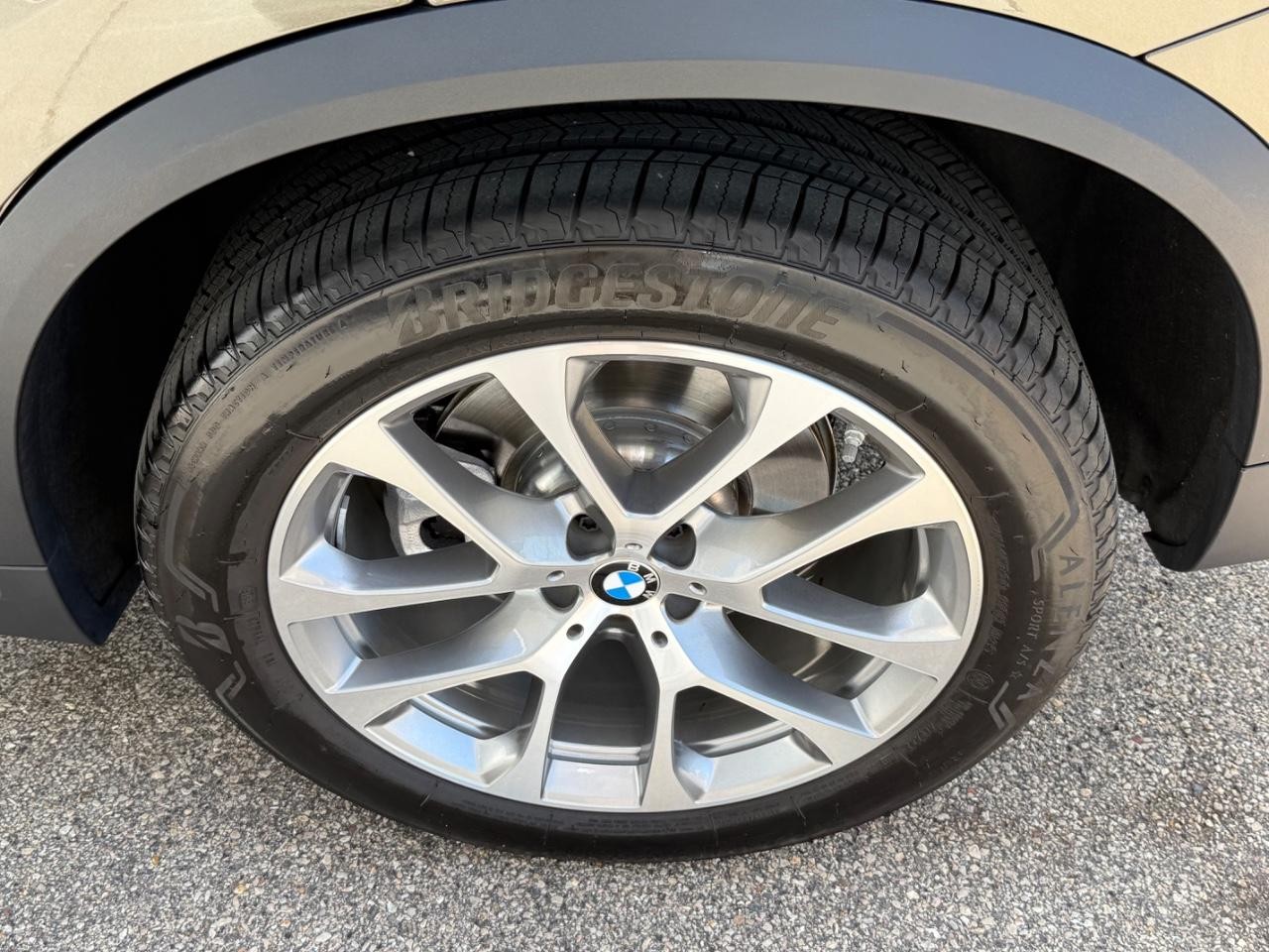 BMW X5 Vehicle Image 07