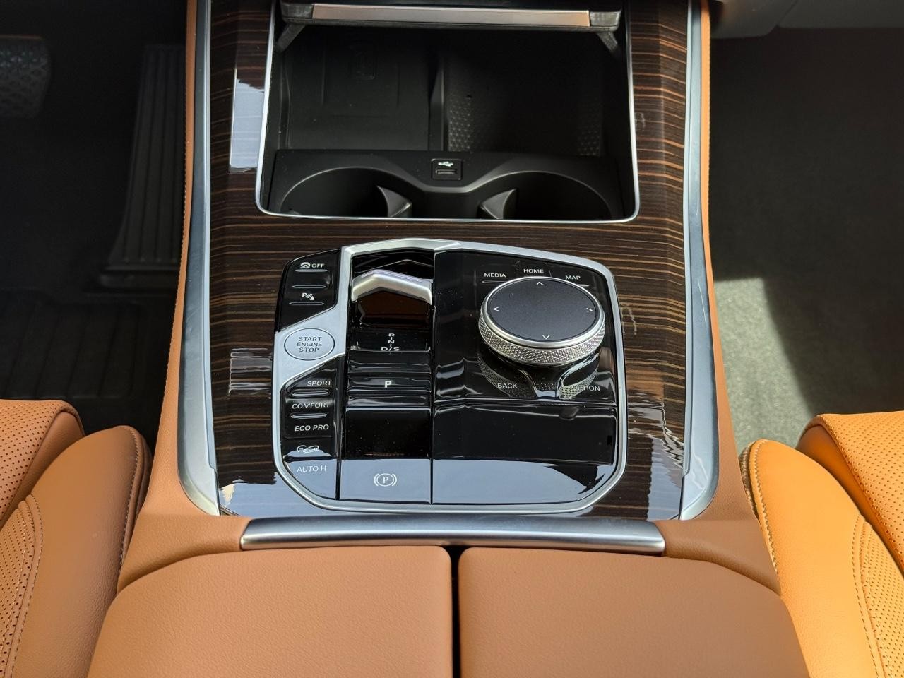 BMW X5 Vehicle Image 13