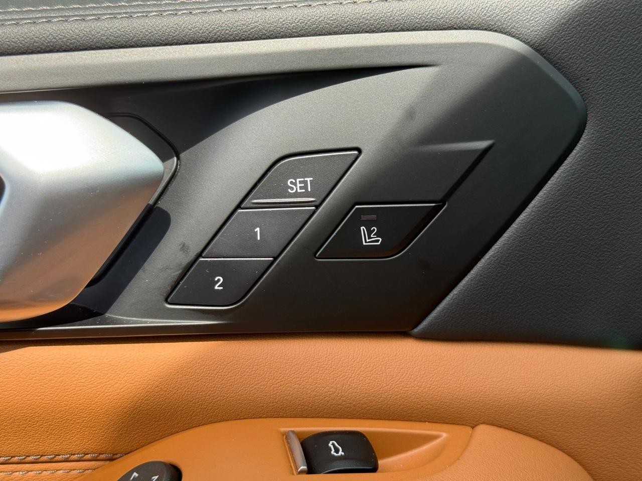 BMW X5 Vehicle Image 16