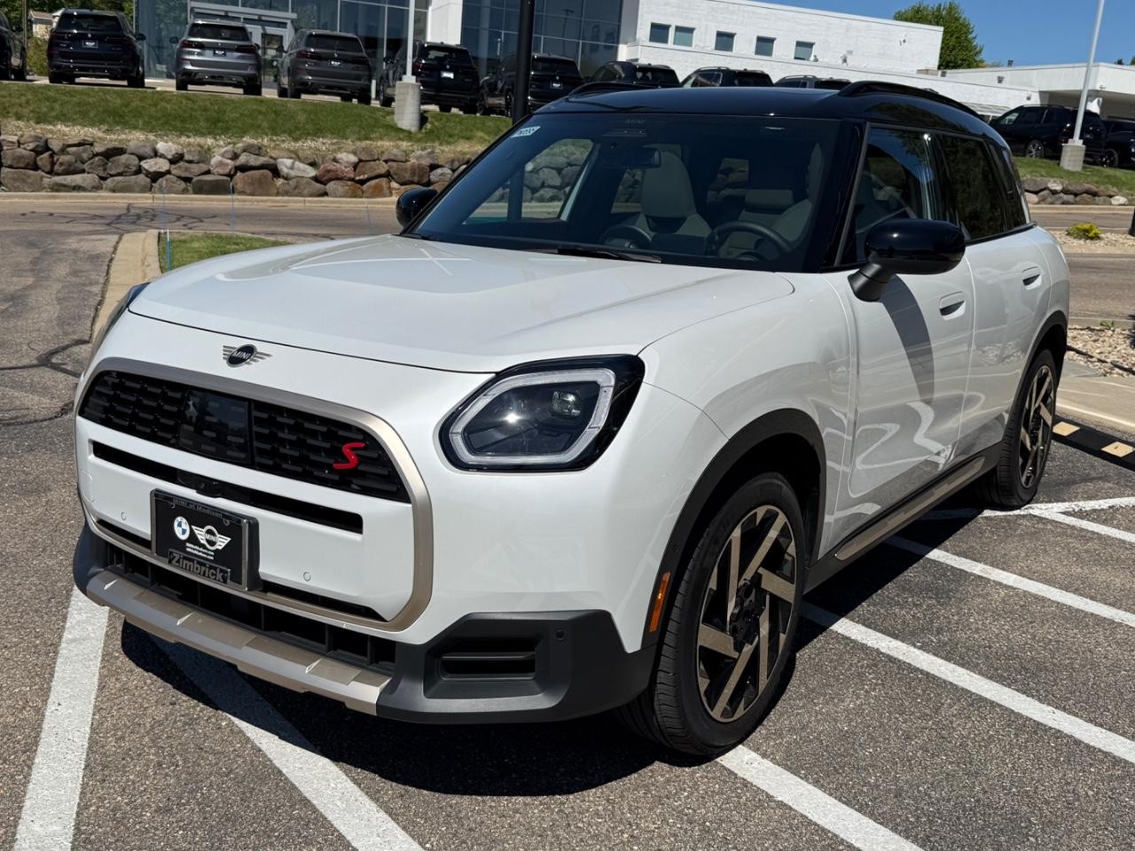 MINI Countryman Vehicle Image 08