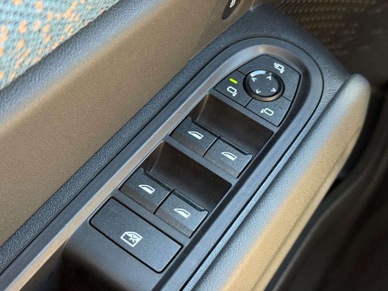 MINI Countryman Vehicle Image 21