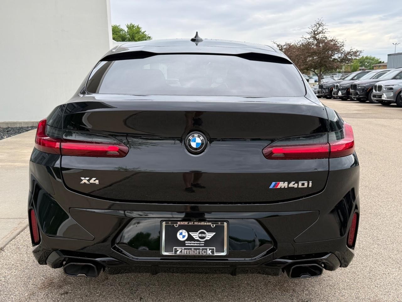 BMW X4 Vehicle Image 04