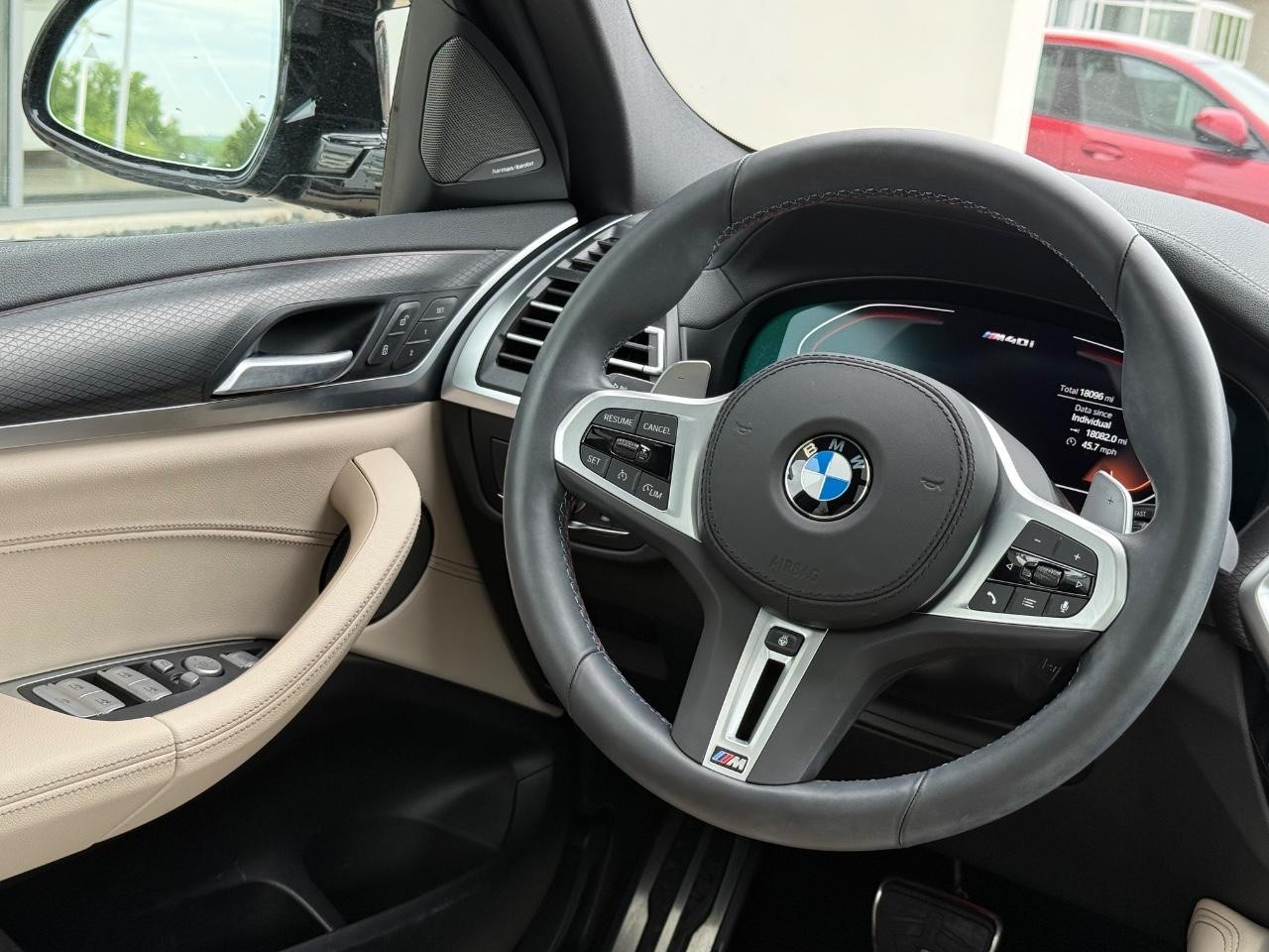 BMW X4 Vehicle Image 14
