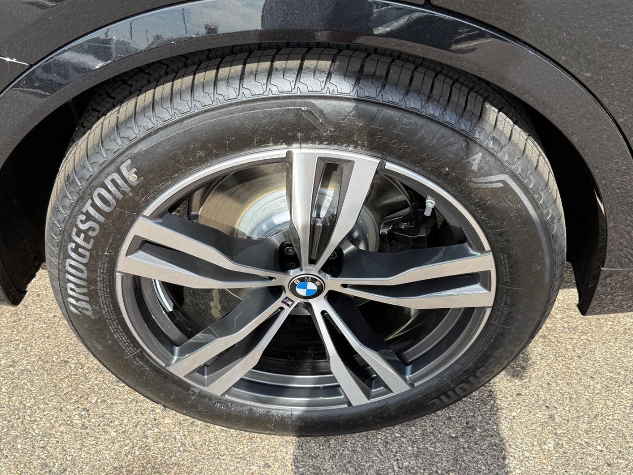 BMW X7 Vehicle Image 04