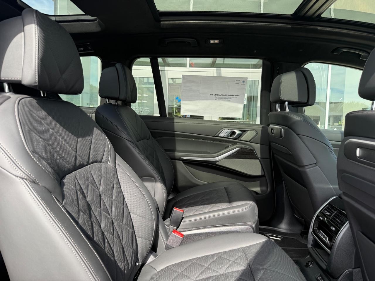 BMW X7 Vehicle Image 06