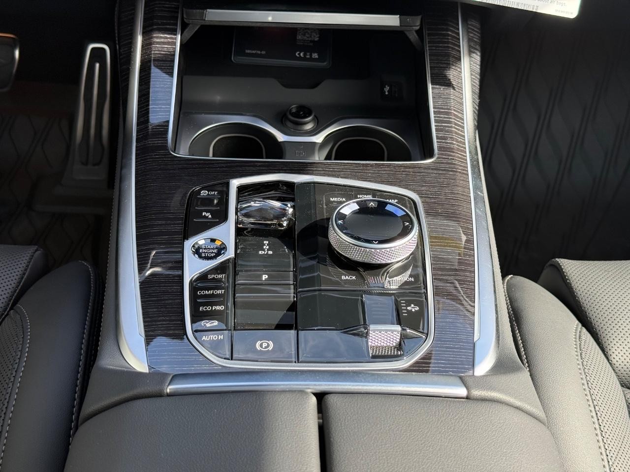 BMW X7 Vehicle Image 09