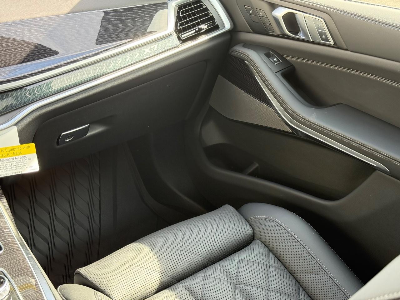 BMW X7 Vehicle Image 11