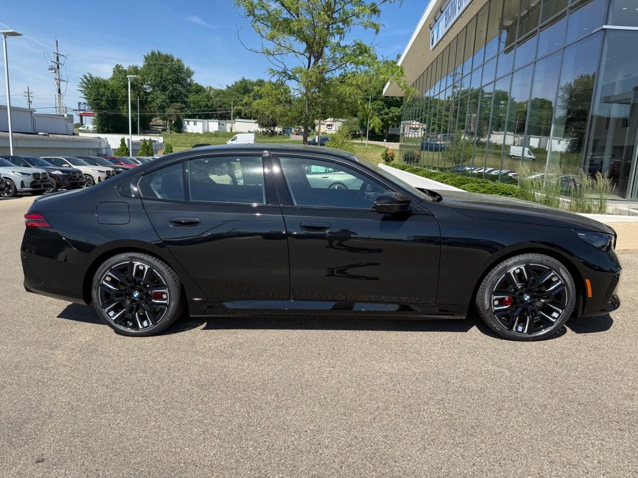 BMW i5 Vehicle Image 02