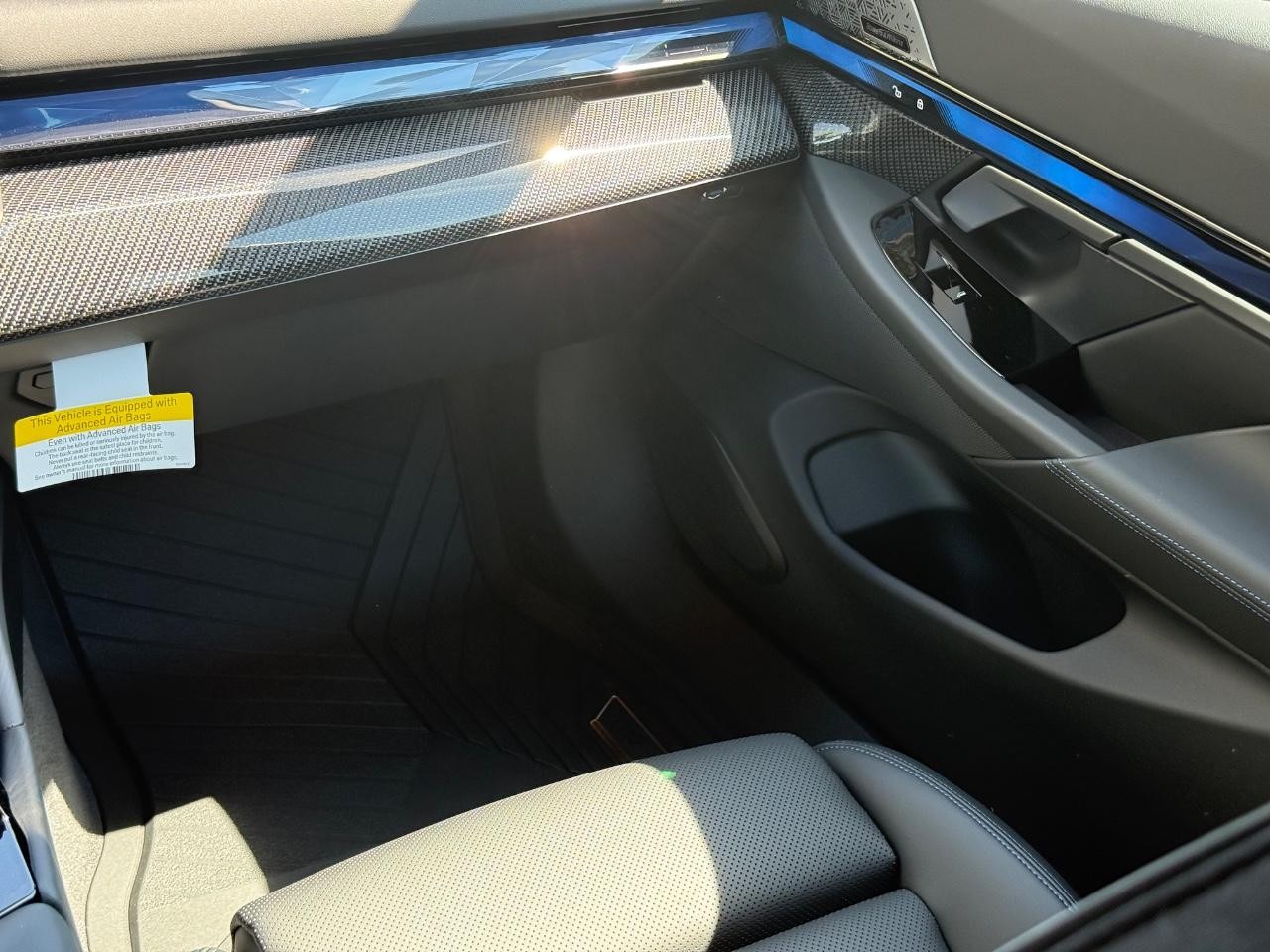 BMW i5 Vehicle Image 10