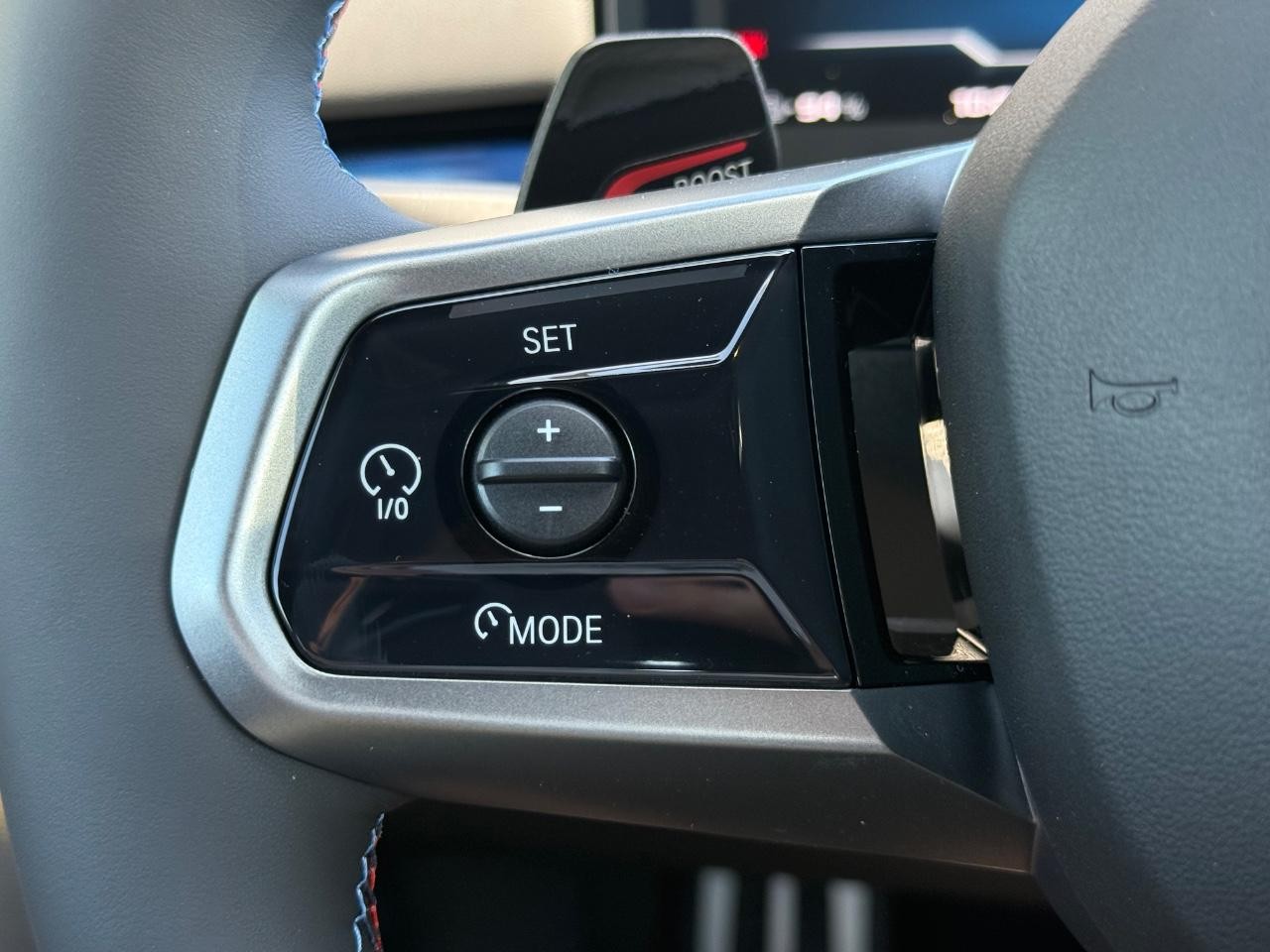 BMW i5 Vehicle Image 12