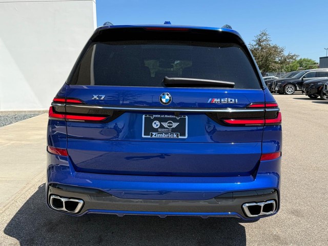 BMW X7 Vehicle Image 04