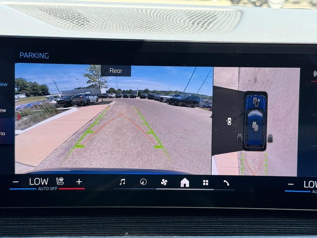 BMW X7 Vehicle Image 15