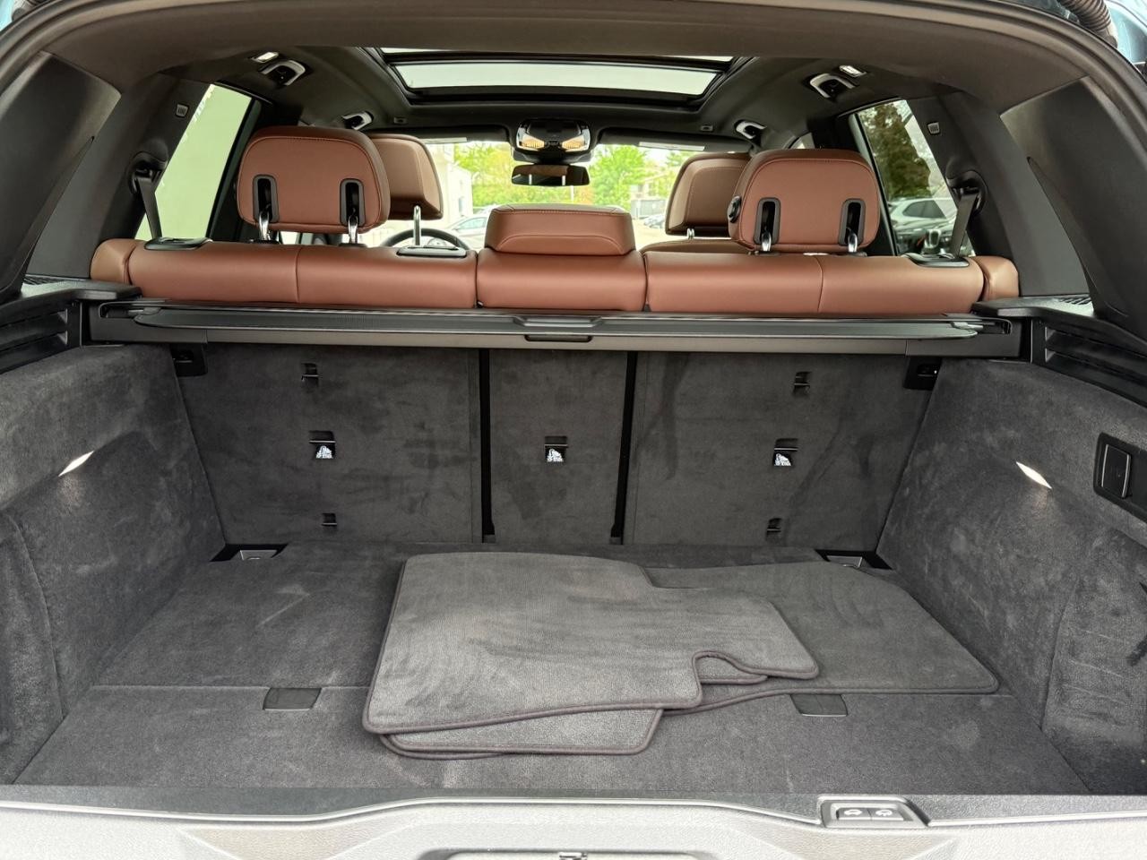 BMW X5 Vehicle Image 05