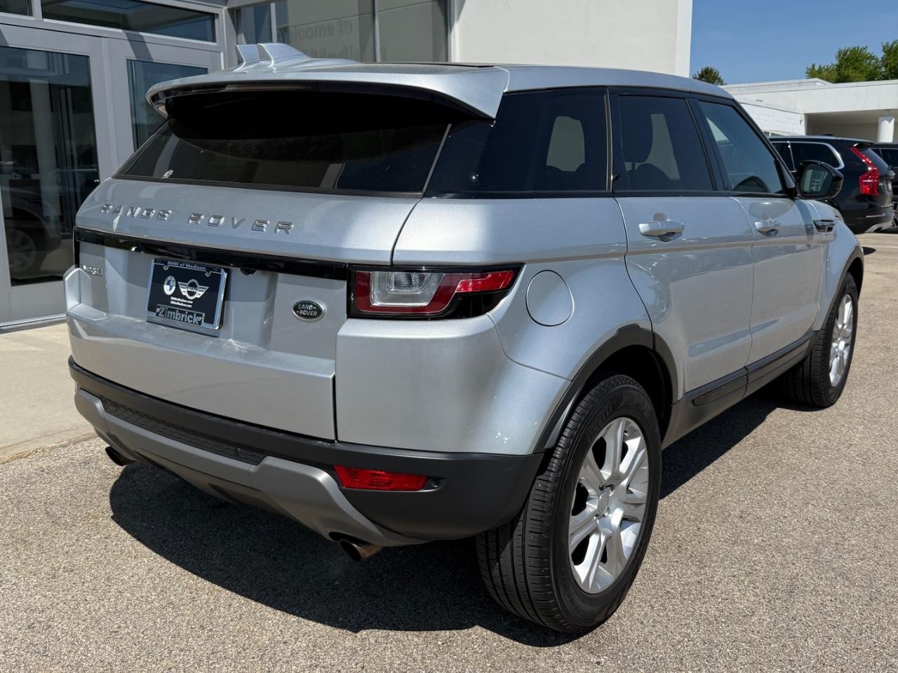 Land Rover Range Rover Evoque Vehicle Image 03