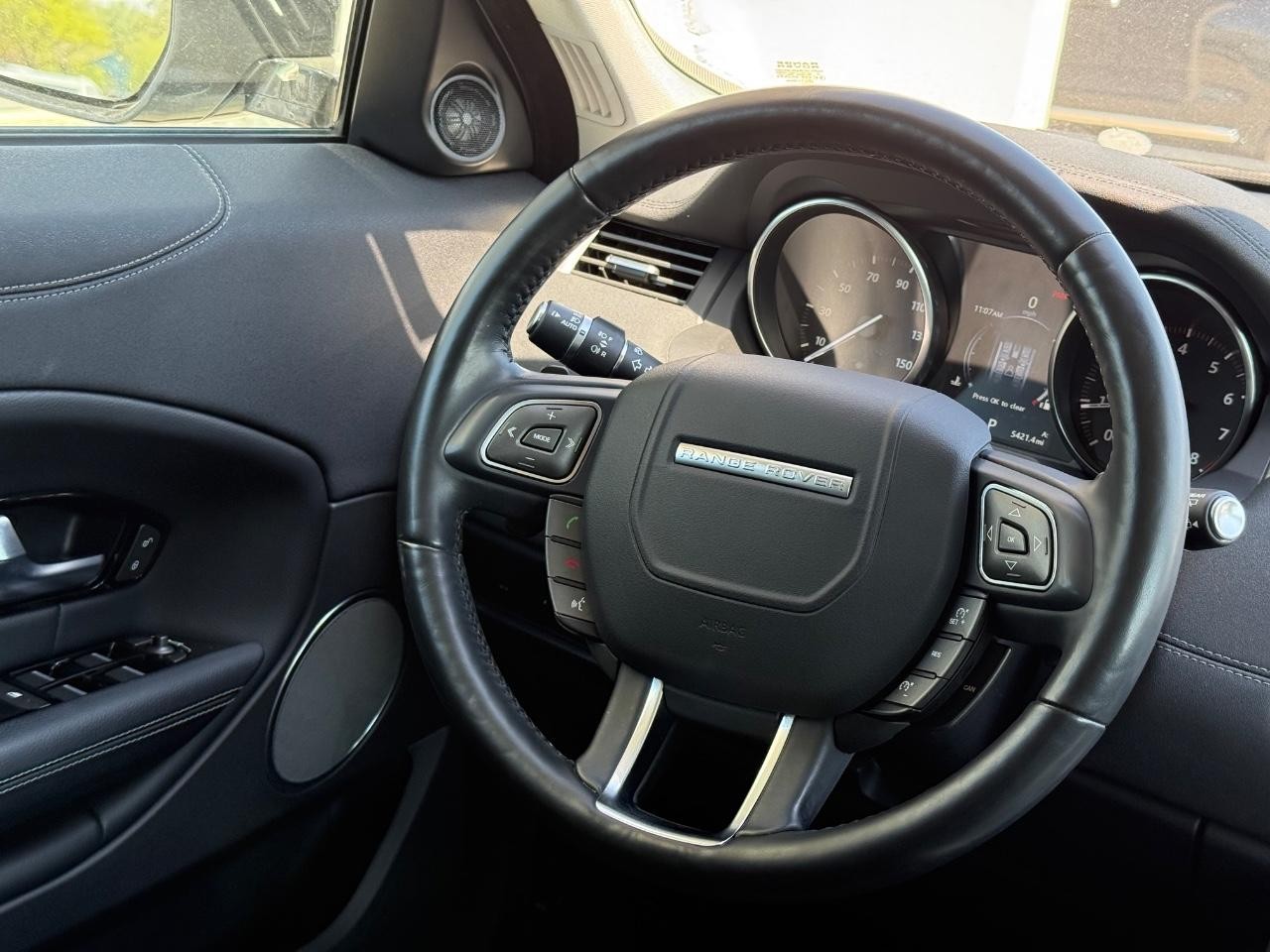 Land Rover Range Rover Evoque Vehicle Image 13