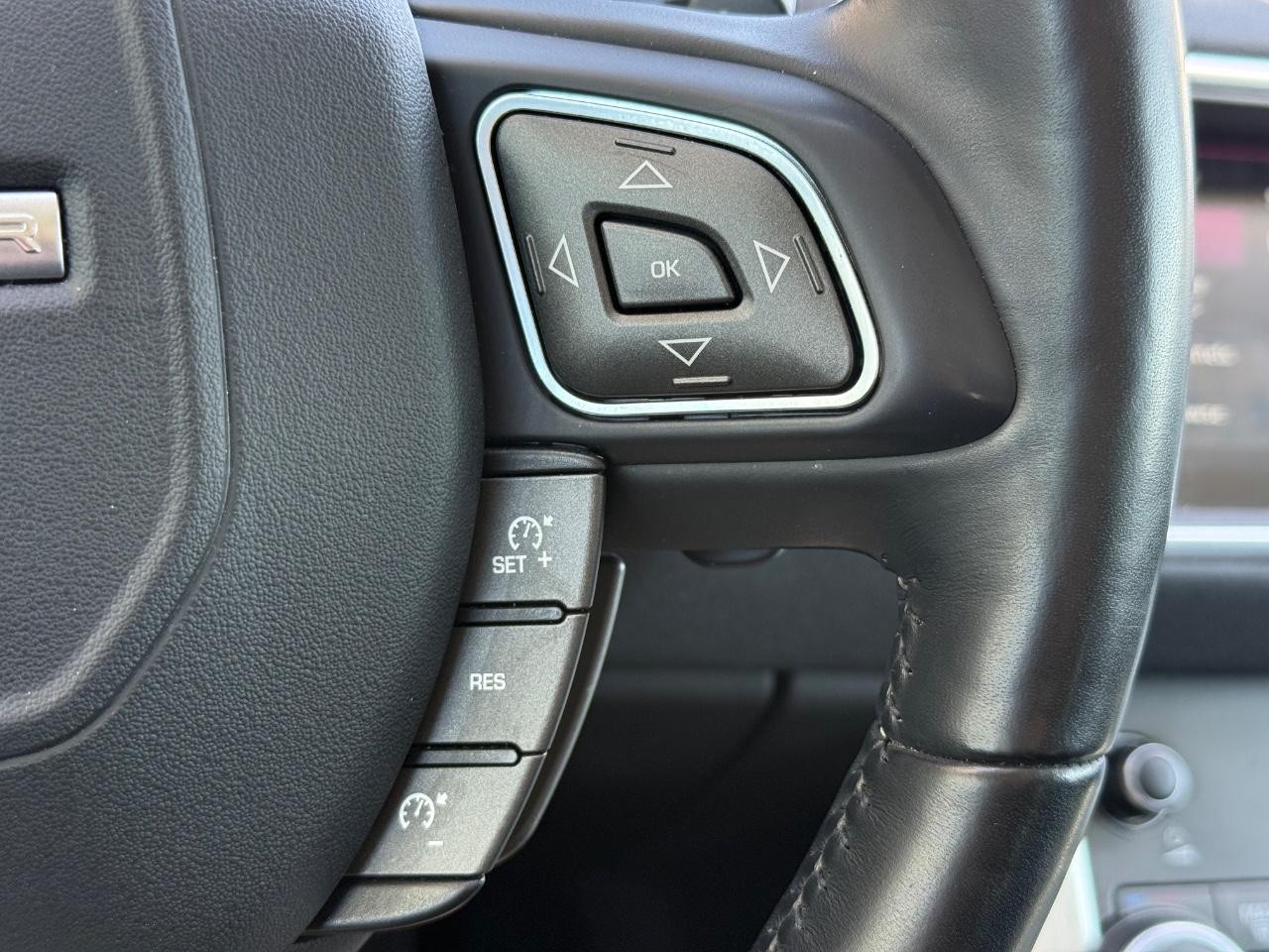 Land Rover Range Rover Evoque Vehicle Image 17