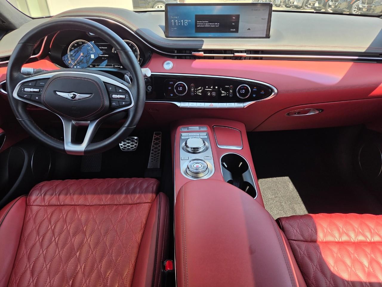 Genesis GV70 Vehicle Image 10