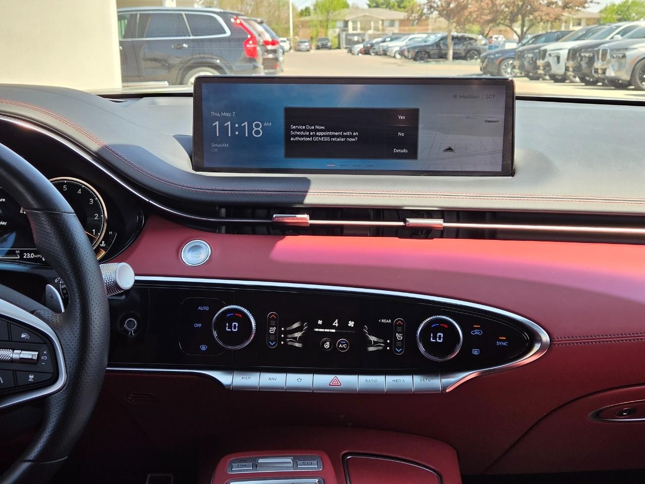 Genesis GV70 Vehicle Image 11