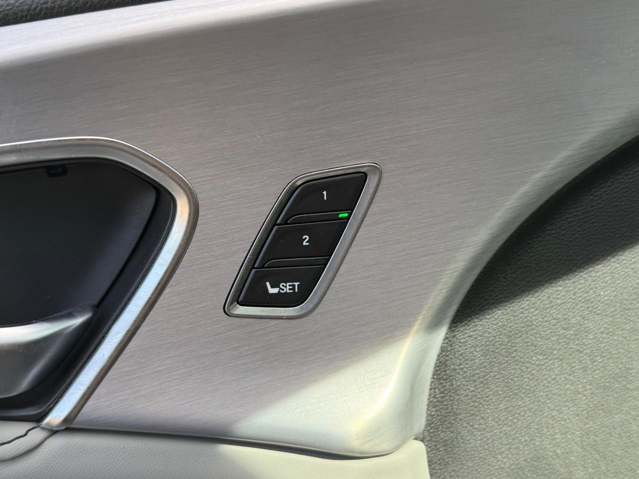 Acura RDX Vehicle Image 17