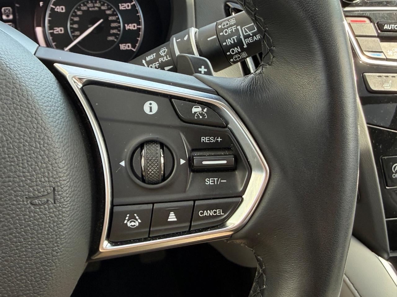 Acura RDX Vehicle Image 19