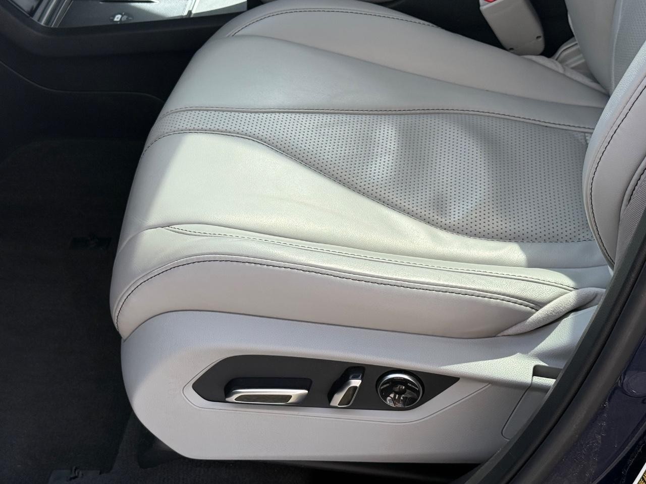 Acura RDX Vehicle Image 24