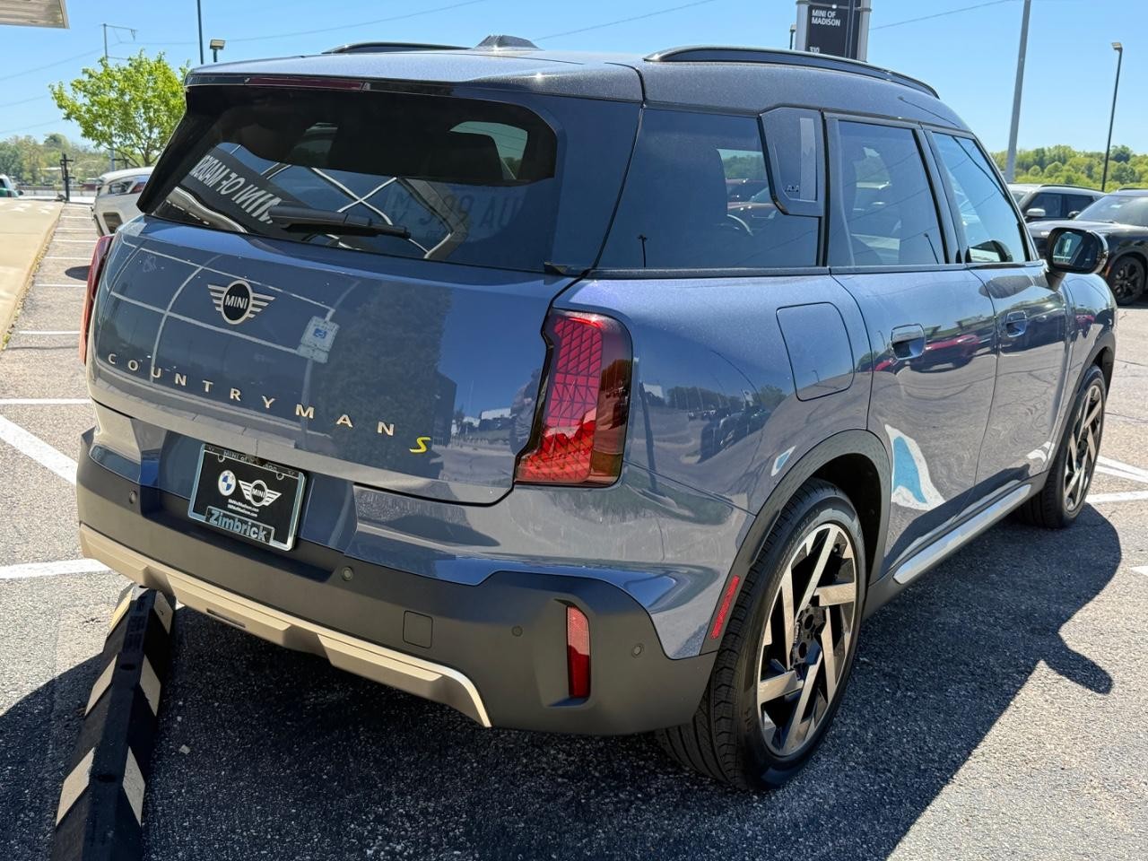MINI Countryman Vehicle Image 03
